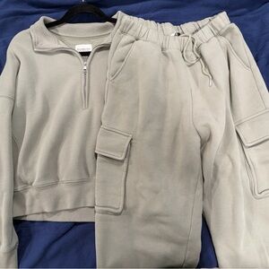 Abercrombie & Fitch Frosty Olive Quarter Zip-Up Hoodie and Jogger Set